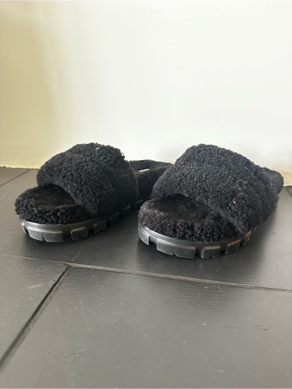 UGG Black Fuzzy Slide Slippers **Never worn - Picture 4 of 4
